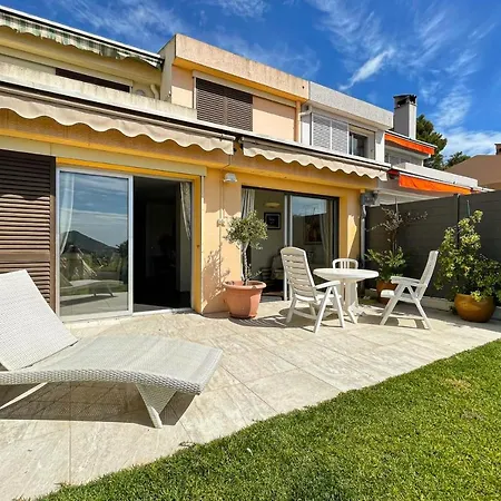 Beautiful 8 Guests - Pool Access In Villa *