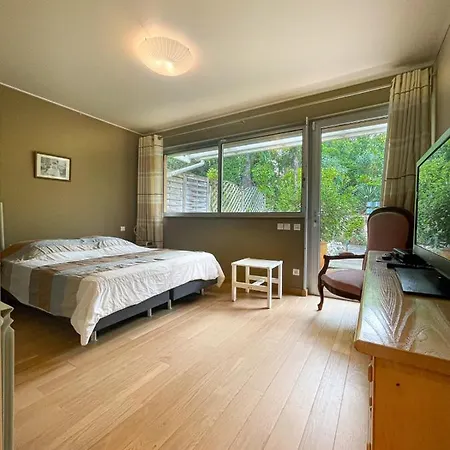 Beautiful 8 Guests - Pool Access In Villa *